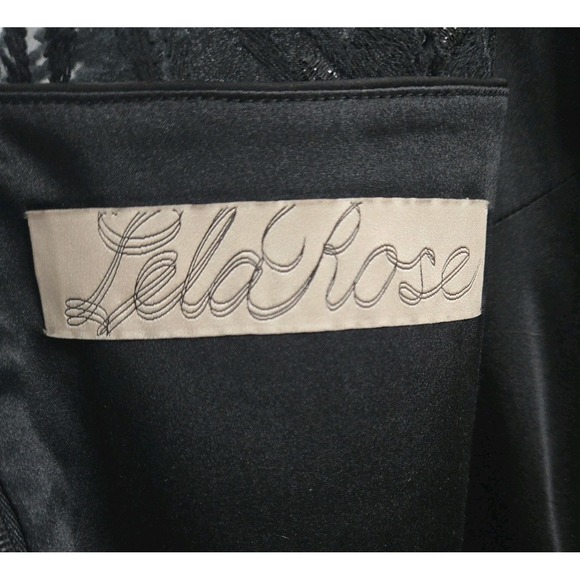 LELA ROSE Dress‎ Size 4 Black Floral Lace Sheath LBD Party Cocktail Silk Lined - Picture 15 of 16